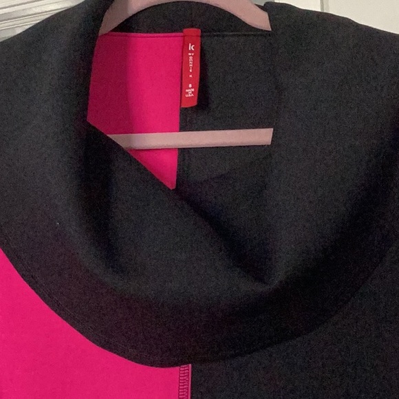 IC Collection Cowl Top - Picture 3 of 16